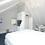 Gasthuis Palace Square 3*