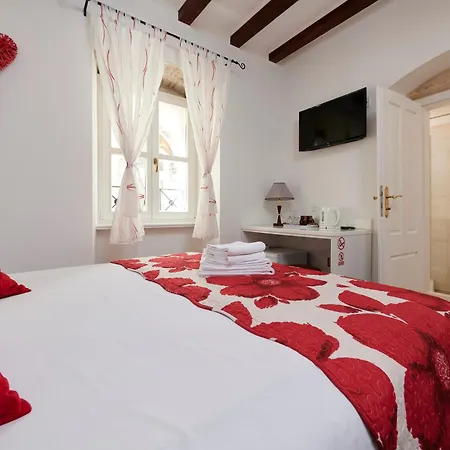 Palace Square 3* تروغير