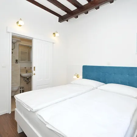 Palace Square Trogir