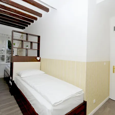 Palace Square 3* Trogir