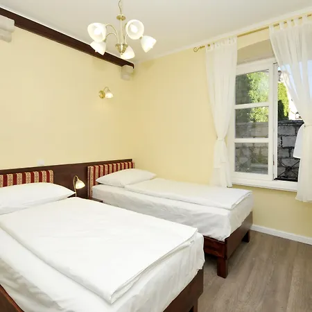 بيت ضيافة Palace Square 3*