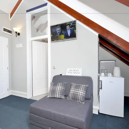 بيت ضيافة Palace Square تروغير