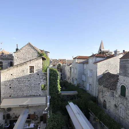Palace Square 3* Trogir