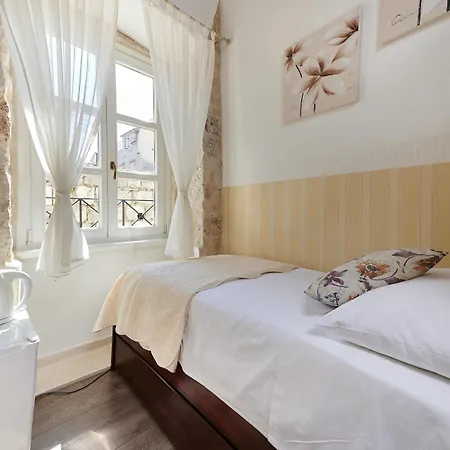 بيت ضيافة Palace Square