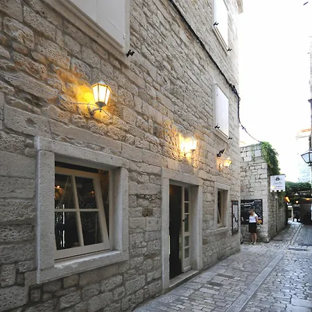 Gæstehus Palace Square Trogir