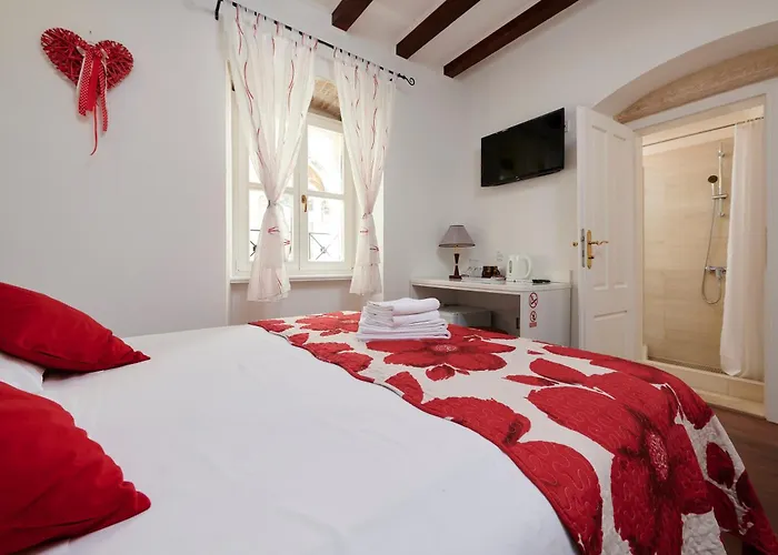 Palace Square 3* Trogir