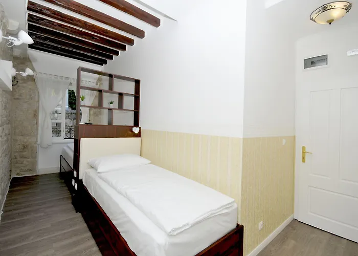 Palace Square 3* Trogir