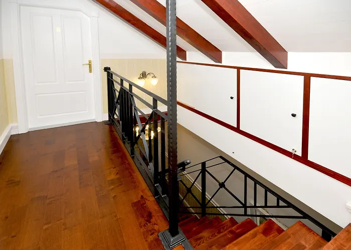 Palace Square Gasthuis 3*