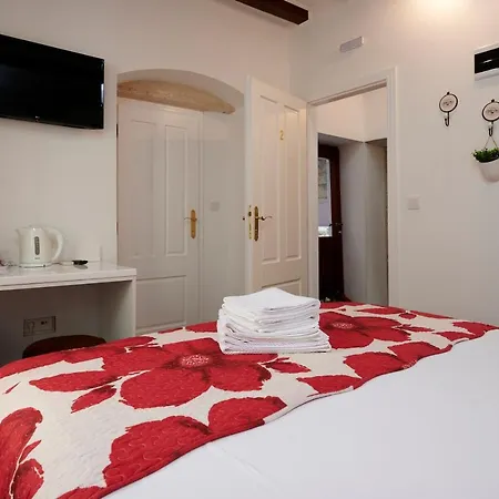 Palace Square 3* Trogir