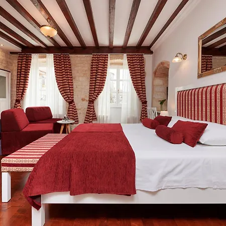 Guest house Palace Square 3*