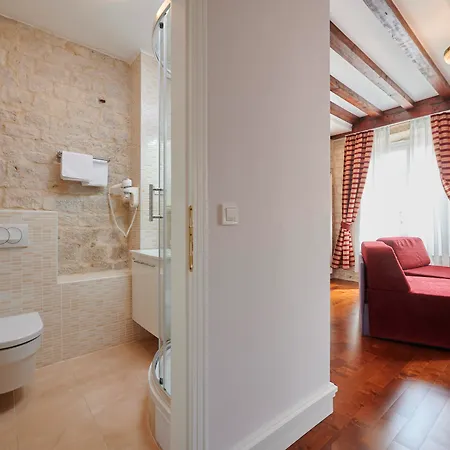 Palace Square 3* Trogir