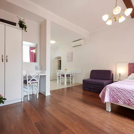 Palace Square Guest house Trogir