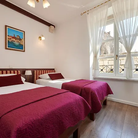 Palace Square Guest house 3*