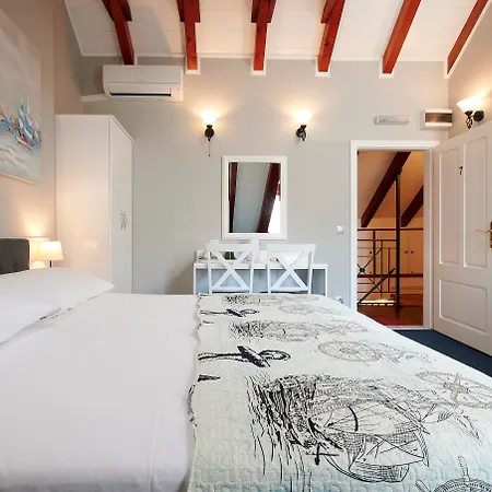 Palace Square 3* Trogir