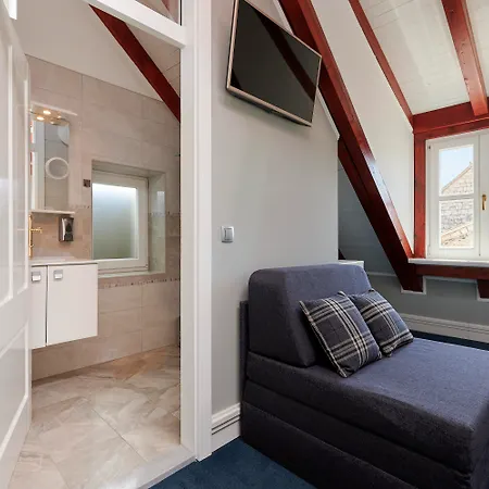 Palace Square Gasthof 3*