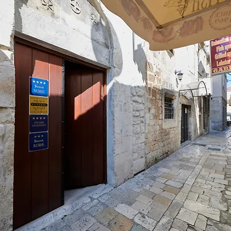 Palace Square Trogir