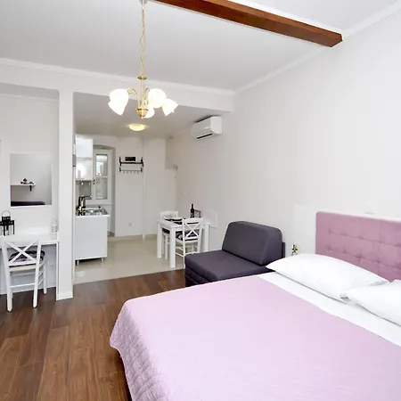 Guest house Palace Square 3*