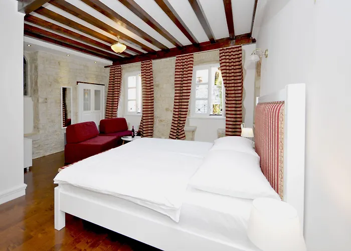 Pensjonat Palace Square Trogir