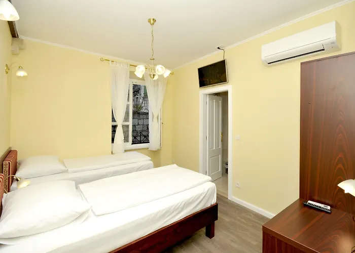 Palace Square Trogir