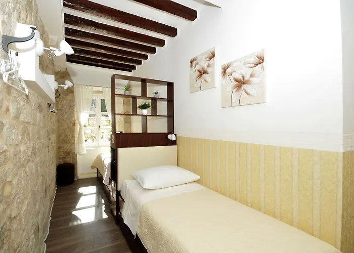 Palace Square Pensjonat 3*