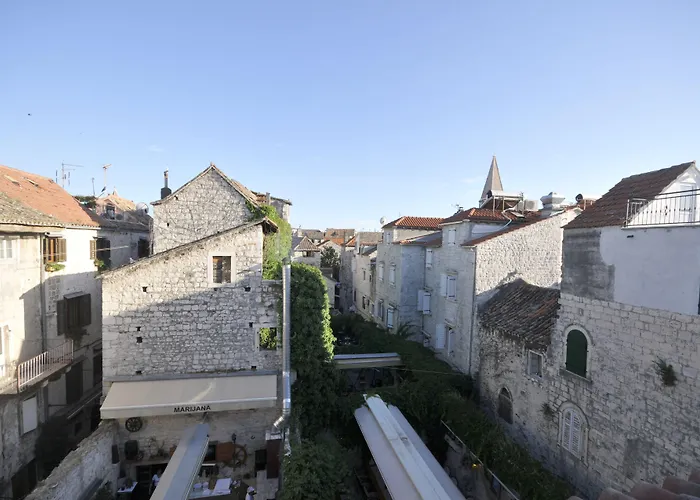 Palace Square 3* Trogir