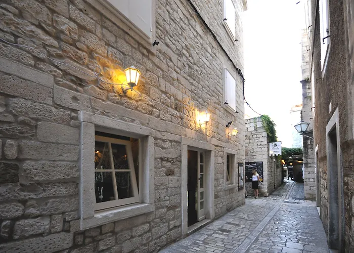 Palace Square Trogir