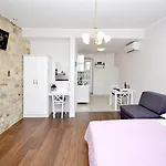 Palace Square 3* Trogir