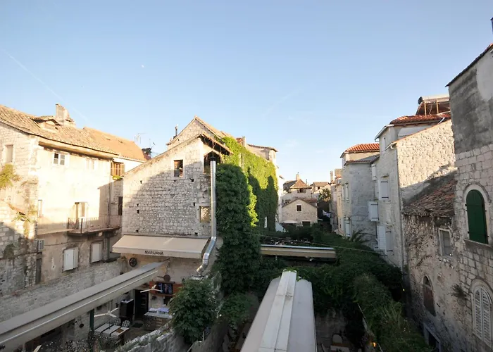 Palace Square Affittacamere Traù