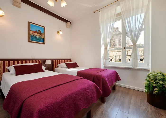 Palace Square Affittacamere 3*