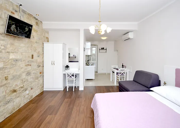 Palace Square 3* Traù