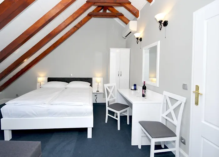 Affittacamere Palace Square 3*