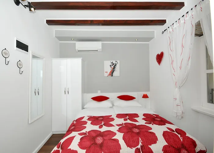 Affittacamere Palace Square 3*