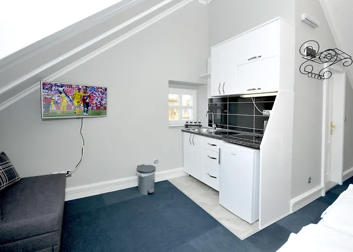 Palace Square 3* Traù